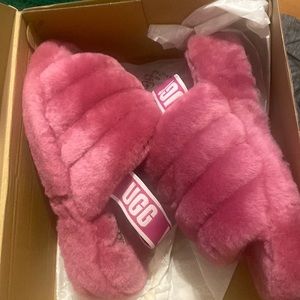 Woman’s uggs slipper
